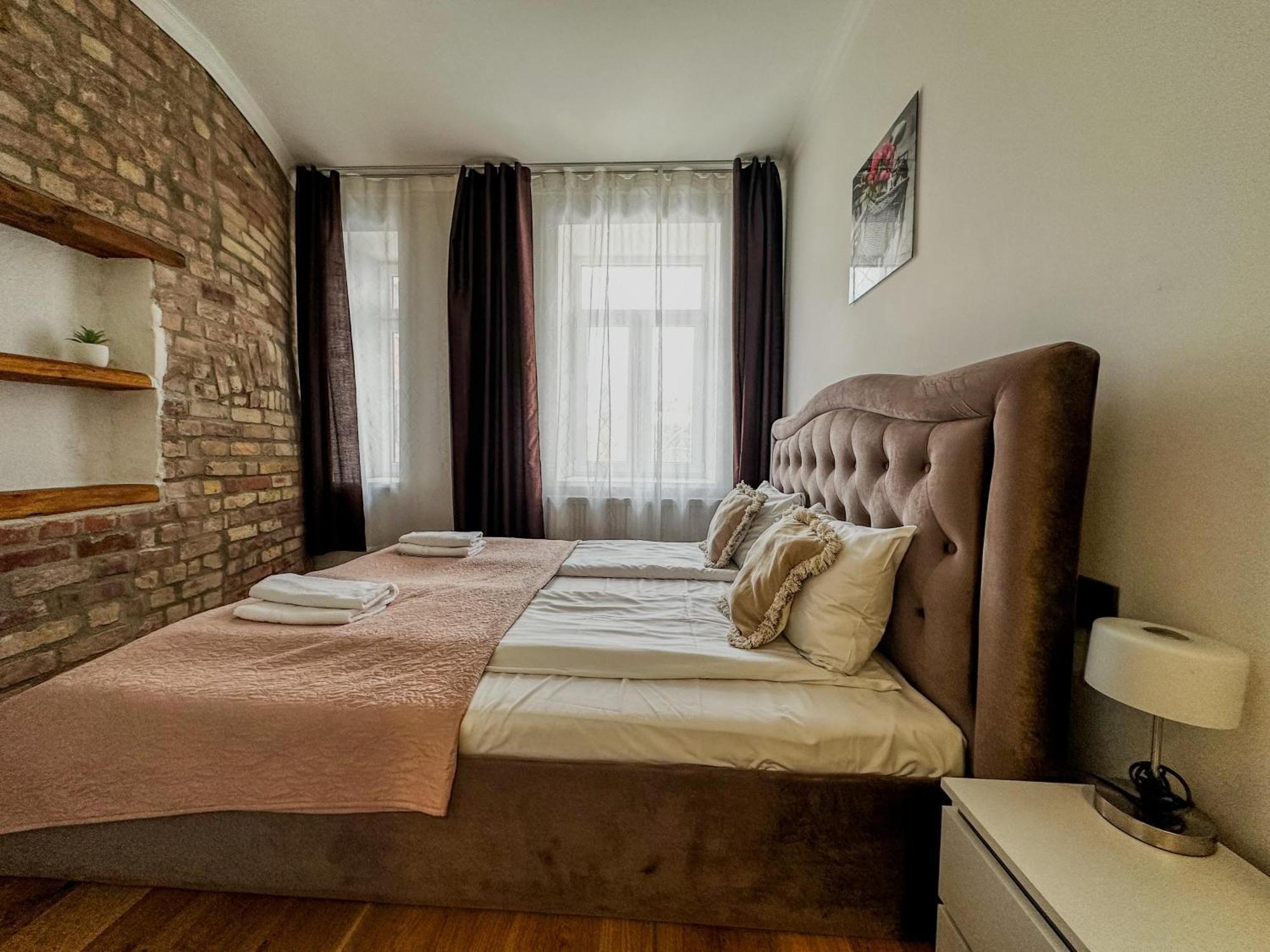 One Bedroom Promenade Apartment Riga Buitenkant foto