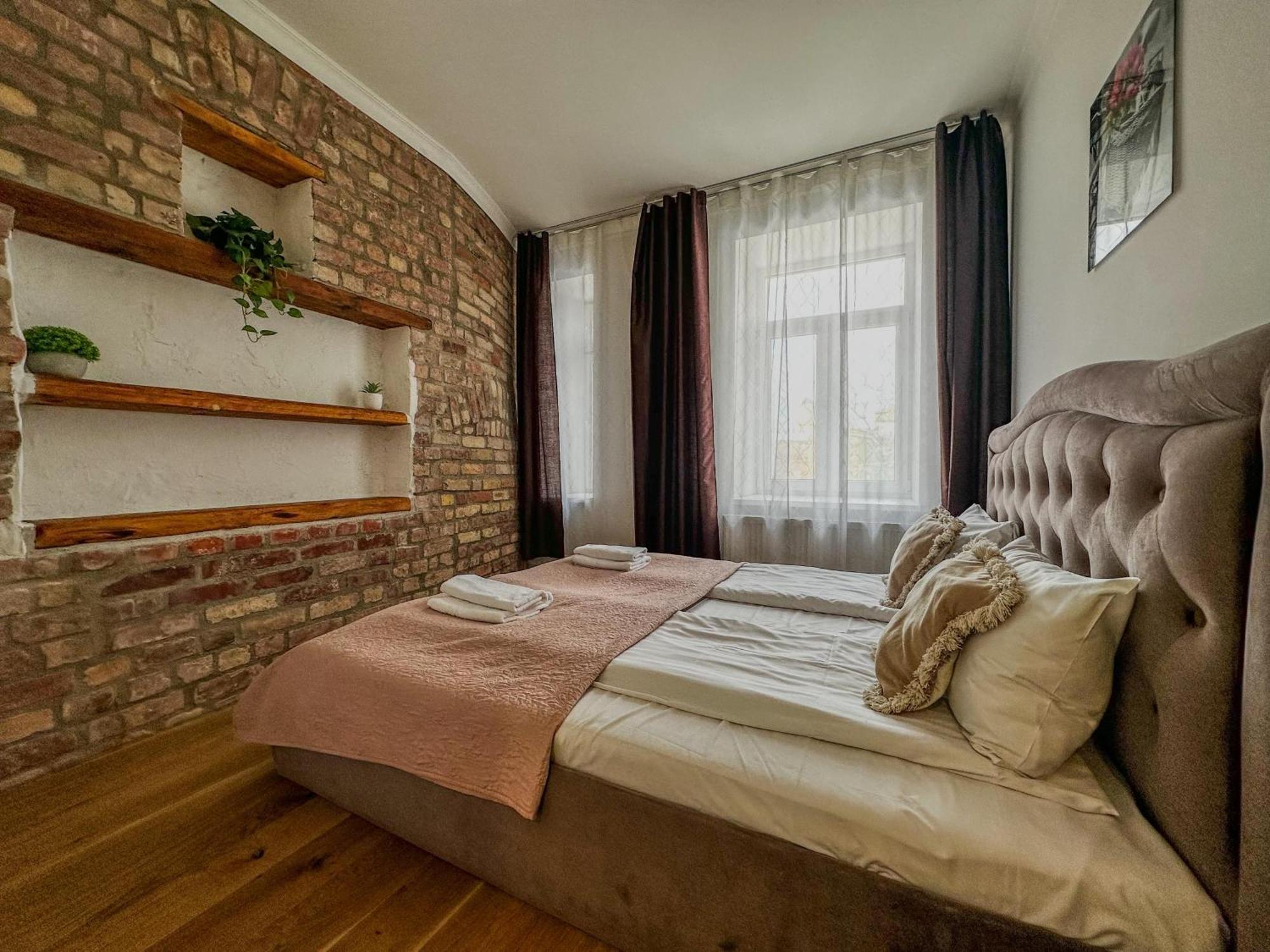 One Bedroom Promenade Apartment Riga Buitenkant foto