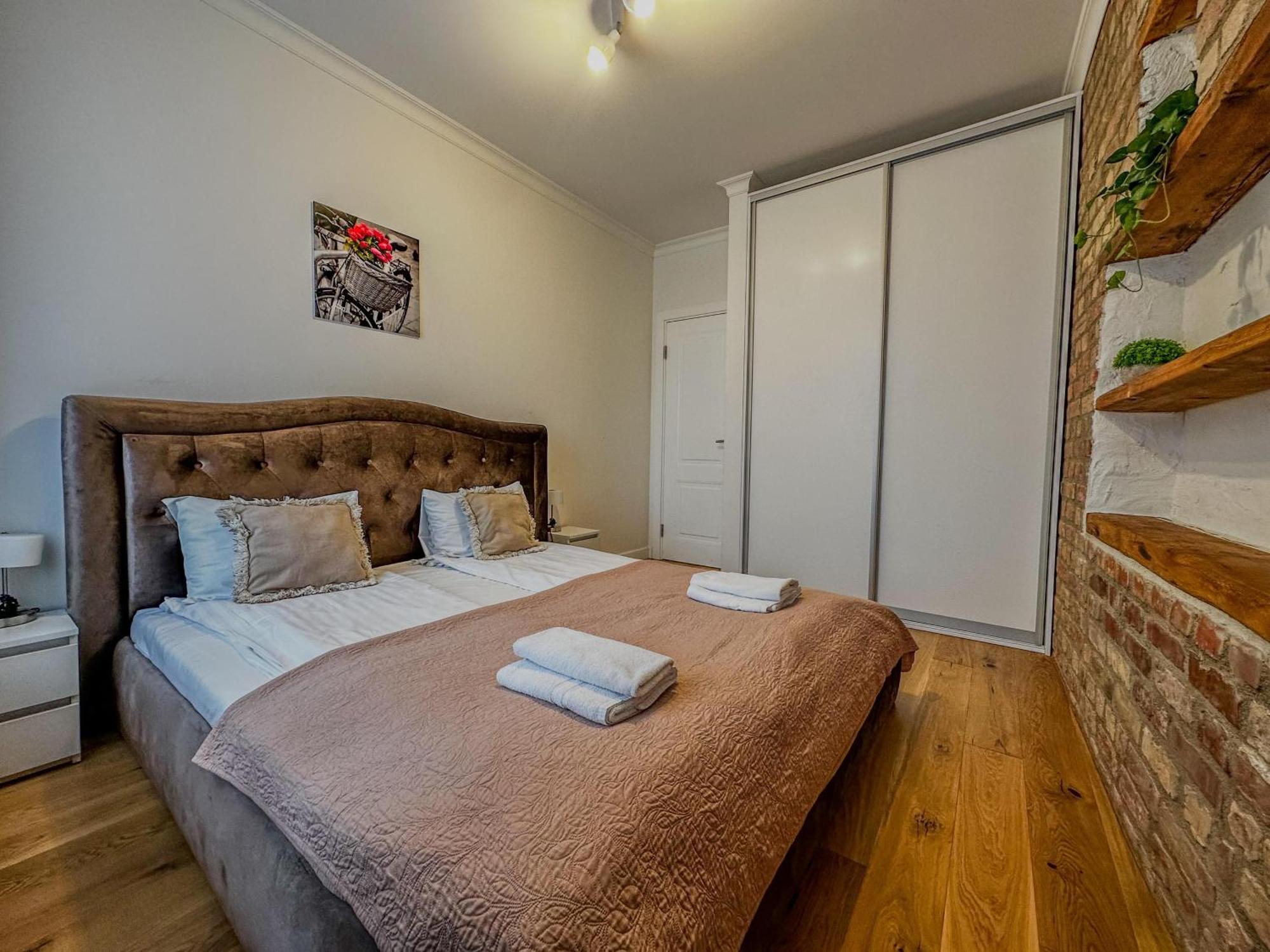 One Bedroom Promenade Apartment Riga Buitenkant foto